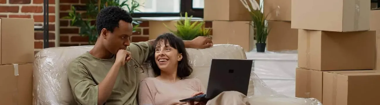 Adelaide Moverspacker